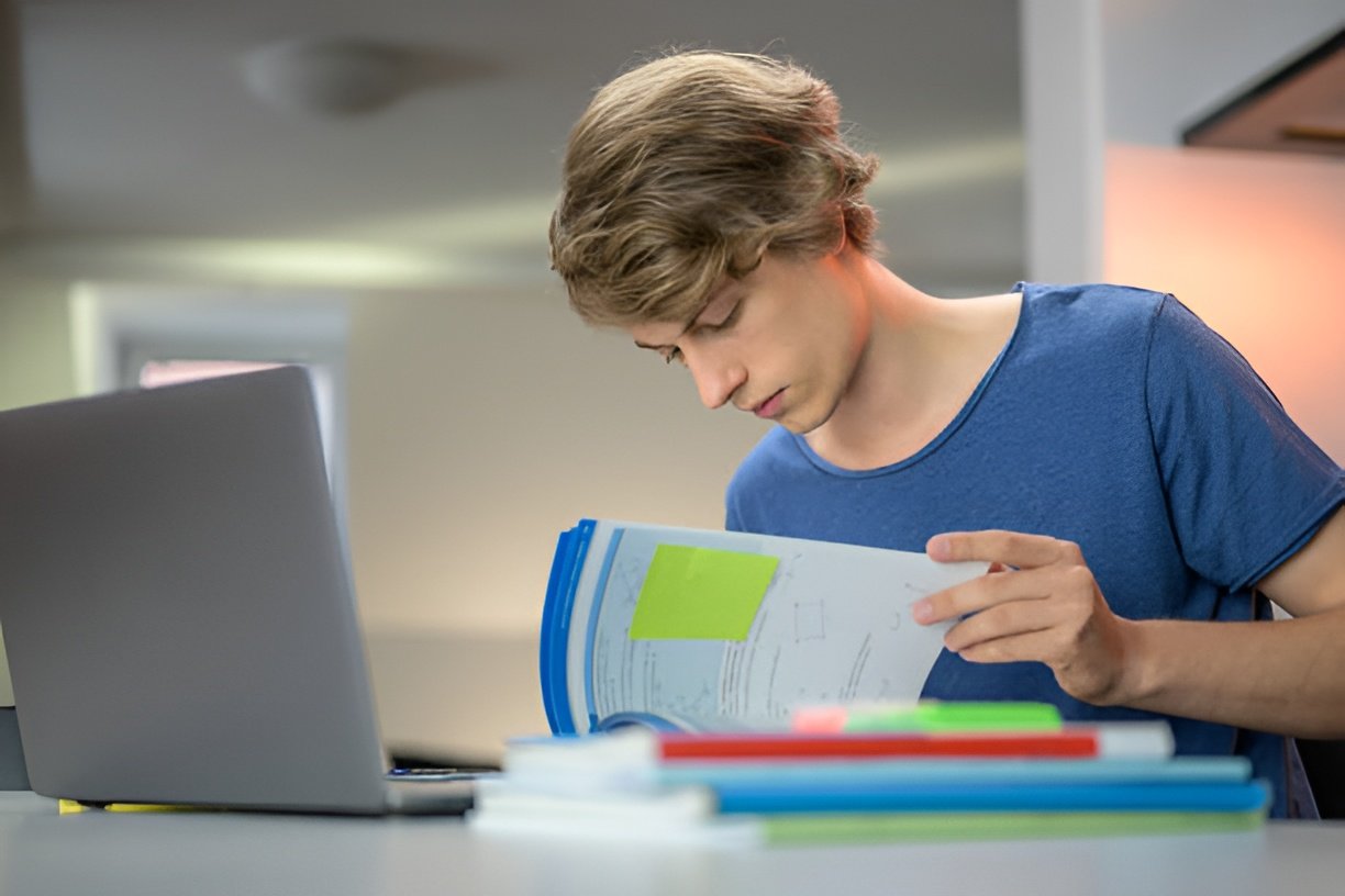Como organizar a revisão de conteúdo para concurso público